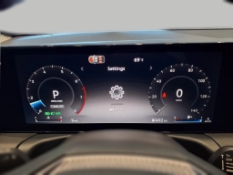 Nissan Sentra SR Sedan 2026