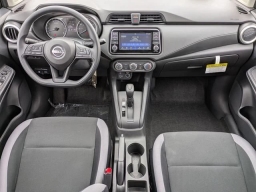 Nissan Versa S CVT 2025