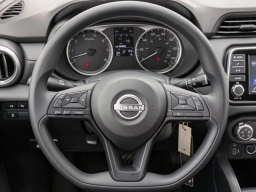 Nissan Versa S CVT 2025