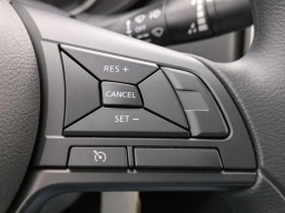 Nissan Versa S CVT 2025