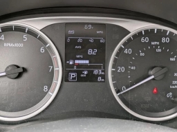 Nissan Versa S CVT 2025