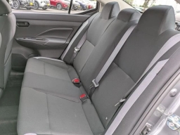 Nissan Versa S CVT 2025