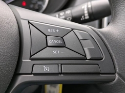 Nissan Versa S CVT 2025