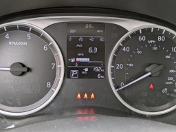 Nissan Versa S CVT 2025