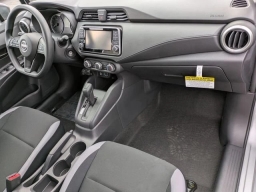 Nissan Versa S CVT 2025