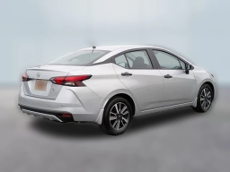 Nissan Versa S CVT 2025