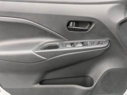 Nissan Versa S CVT 2025