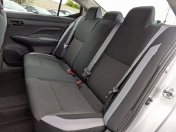 Nissan Versa S CVT 2025