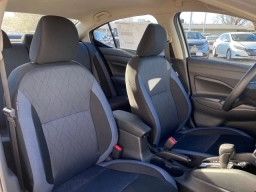 Nissan Versa SV CVT 2025