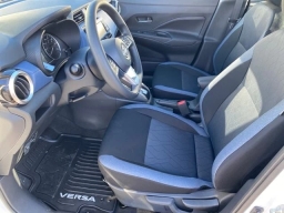 Nissan Versa SV CVT 2025
