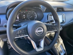 Nissan Versa SV CVT 2025