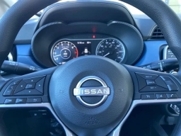 Nissan Versa SV CVT 2025