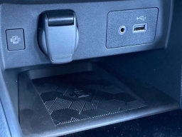 Nissan Versa SV CVT 2025