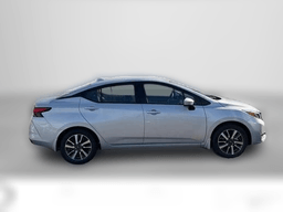 Nissan Versa SV CVT 2025