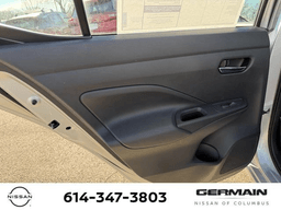 Nissan Versa SV CVT 2025