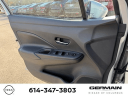 Nissan Versa SV CVT 2025