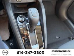 Nissan Versa SV CVT 2025