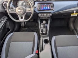 Nissan Versa SV CVT 2025