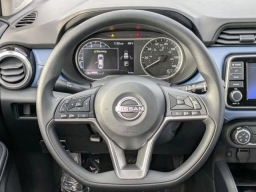 Nissan Versa SV CVT 2025