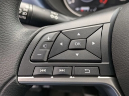 Nissan Versa SV CVT 2025