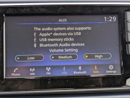 Nissan Versa SV CVT 2025