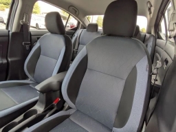 Nissan Versa SV CVT 2025