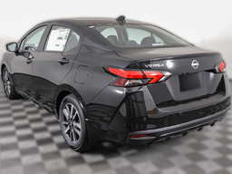 Nissan Versa SV CVT 2025