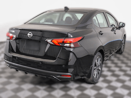 Nissan Versa SV CVT 2025