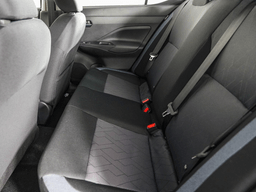 Nissan Versa SV CVT 2025