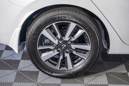 Nissan Versa SV CVT 2025