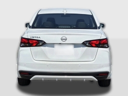 Nissan Versa SV CVT 2025