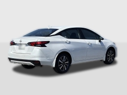 Nissan Versa SV CVT 2025