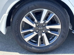 Nissan Versa SV CVT 2025