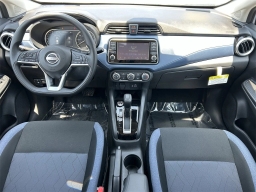 Nissan Versa SV CVT 2025