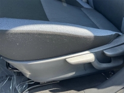 Nissan Versa SV CVT 2025