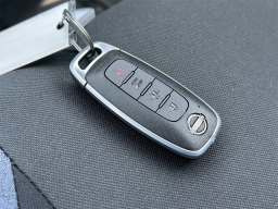 Nissan Versa SV CVT 2025