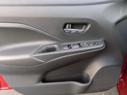 Nissan Versa SV CVT 2025