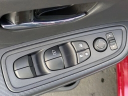 Nissan Versa SV CVT 2025