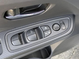 Nissan Versa SV CVT 2025