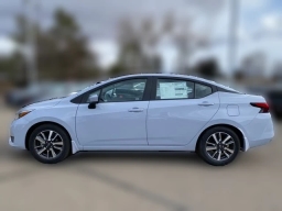 Nissan Versa SV CVT 2025