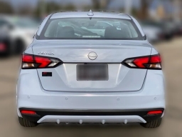 Nissan Versa SV CVT 2025