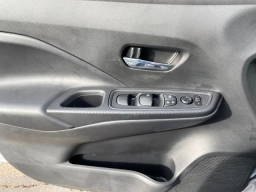 Nissan Versa SV CVT 2025