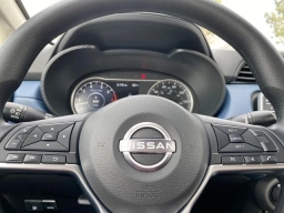 Nissan Versa SV CVT 2025