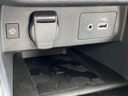 Nissan Versa SV CVT 2025