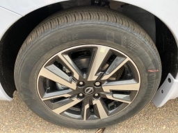 Nissan Versa SV CVT 2025