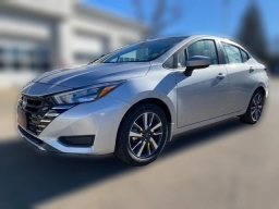Nissan Versa SV CVT 2025