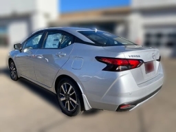 Nissan Versa SV CVT 2025