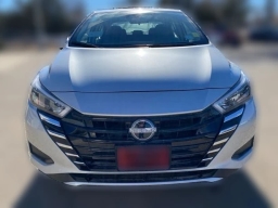 Nissan Versa SV CVT 2025