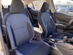 Nissan Versa SV CVT 2025