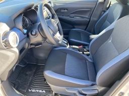 Nissan Versa SV CVT 2025